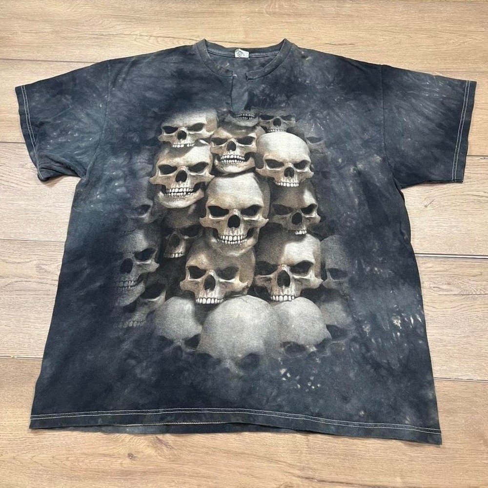 Vintage Y2K liquid blue skulls all over print skater, baggy, distressed, tie-dye